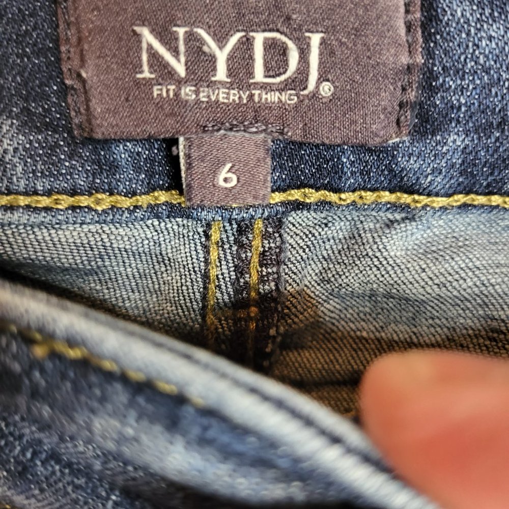 NYDJ(Not Your Daughters Jeans) Marilyn Straight, Lift X Tuck technology.… - Picture 7 of 13
